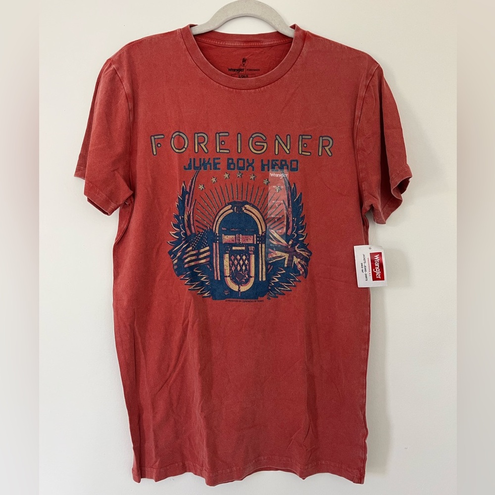 Wrangler Red Foreigner Classic Fit Men's Short Sleeve Vintage Style Tee, S, NWT